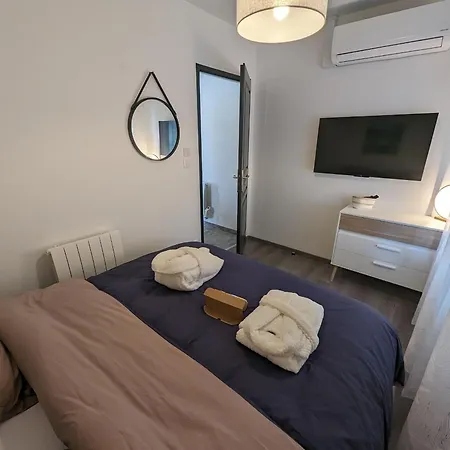 Maison Avec Piscine Interieure, Terrasse Et Wi-fi Gratuit A Curel - Fr-1-611-92 Ferienhaus Curel (Haute-Marne)