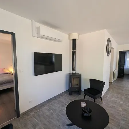 Maison Avec Piscine Interieure, Terrasse Et Wi-fi Gratuit A Curel - Fr-1-611-92 Ferienhaus *