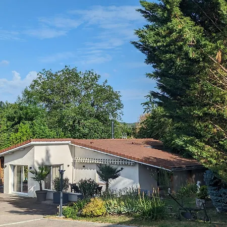 Ferienhaus Maison Avec Piscine Interieure, Terrasse Et Wi-fi Gratuit A Curel - Fr-1-611-92