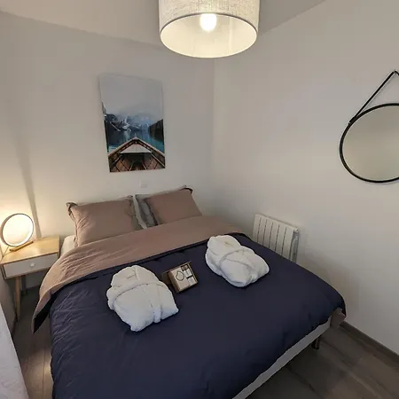 Maison Avec Piscine Interieure, Terrasse Et Wi-fi Gratuit A Curel - Fr-1-611-92 Ferienhaus *