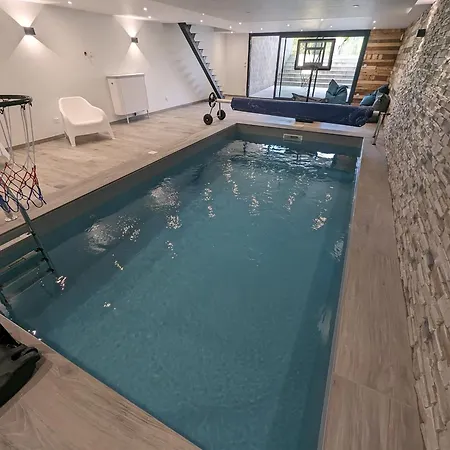 Maison Avec Piscine Interieure, Terrasse Et Wi-fi Gratuit A Curel - Fr-1-611-92 *